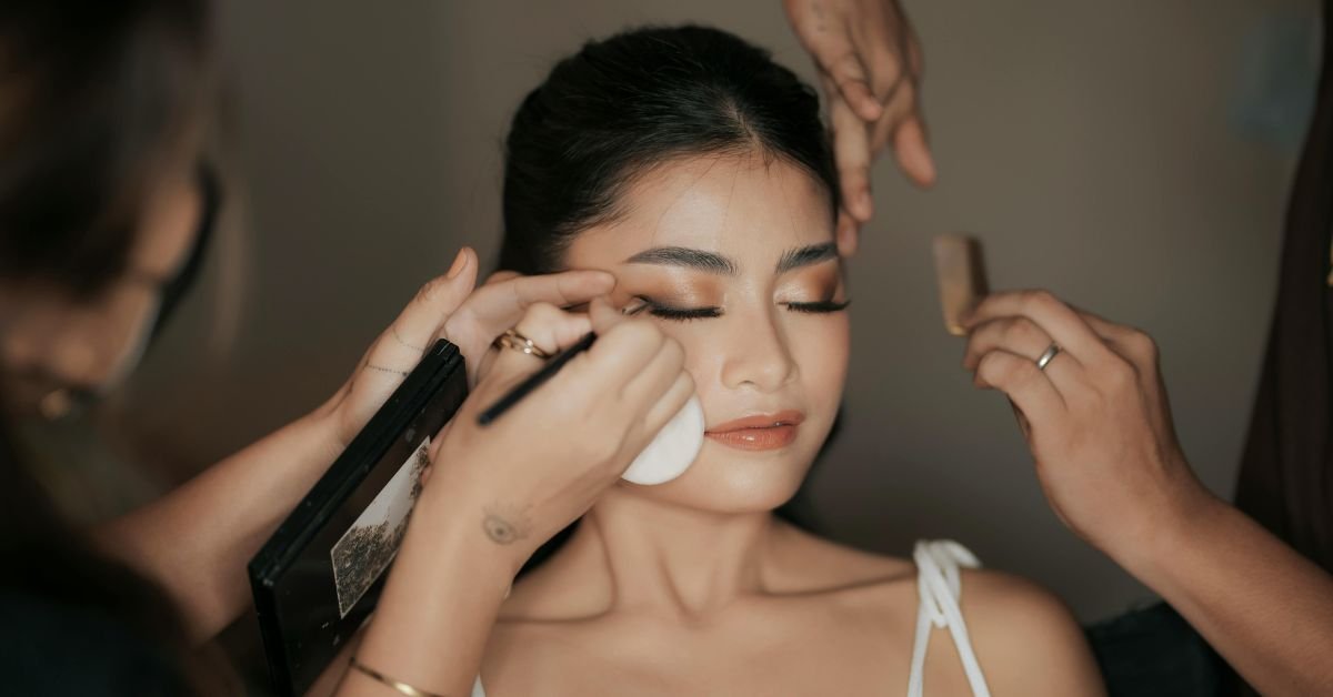 discover the right steps for makeup for a flawless look