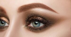 brown eye makeup how to do a smokey eye for beginners (1)