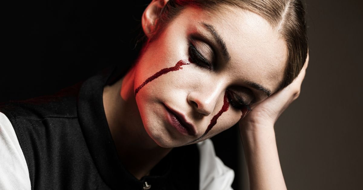 dark feminine makeup the ultimate guide to siren eyes & femme fatale aesthetic