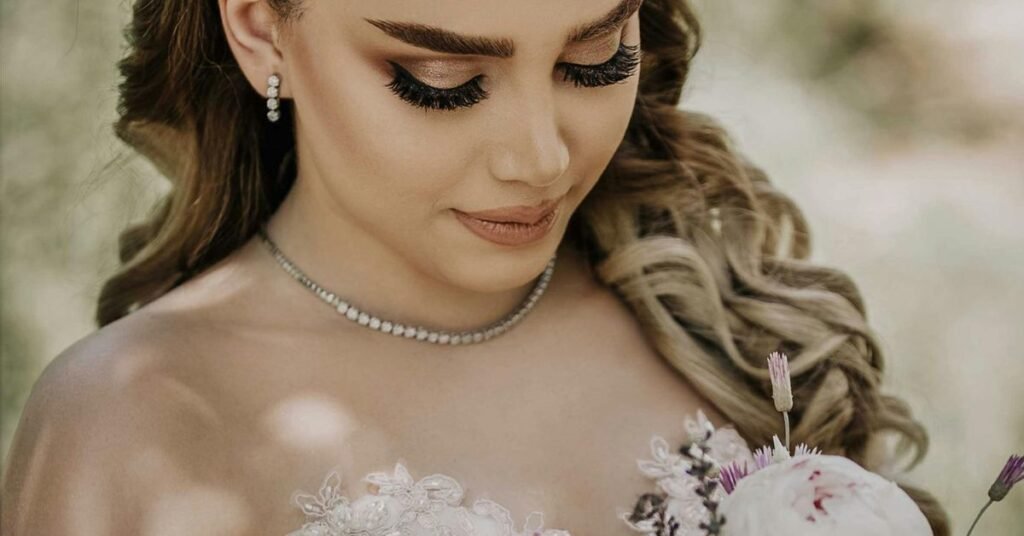 eye makeup in natural bridal makeup looks