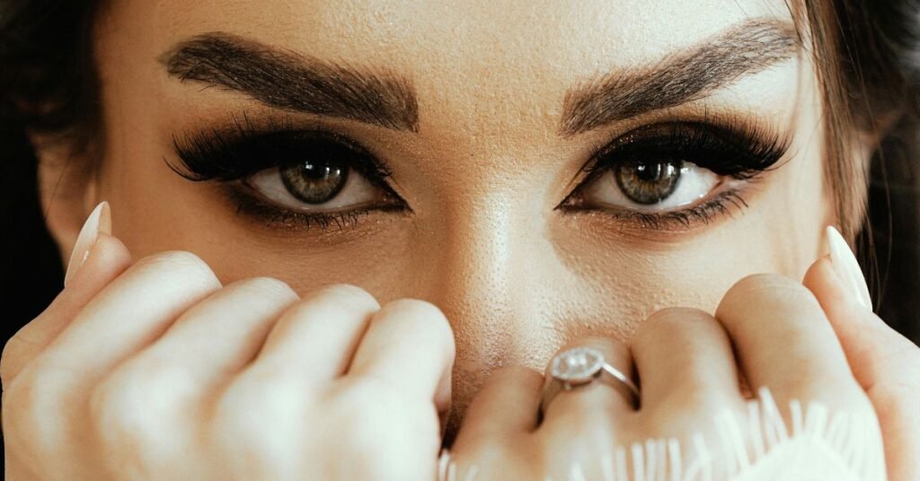 siren eyes makeup