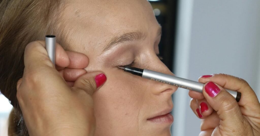 Dark Smokey Eye Makeup