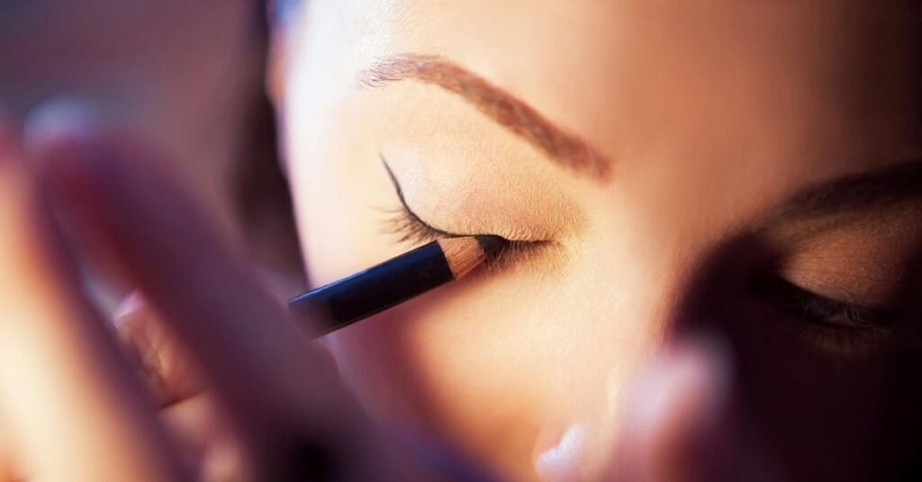 Dark Smokey Eye Makeup